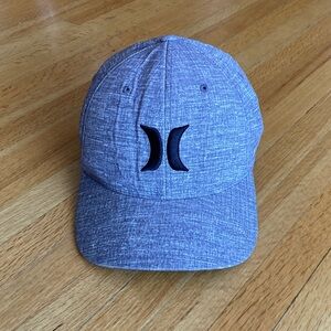S/M Hurley Heathered grey Cap Flex fit, Nike dri fit